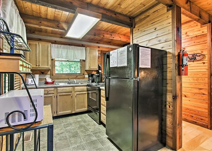 Secluded Forest Cabin, 4 Mi To Downtown Gatlinburg