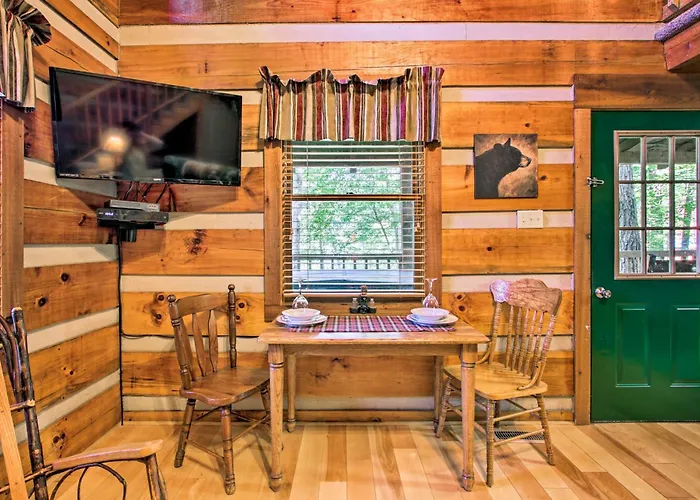 Secluded Forest Cabin, 4 Mi To Downtown Gatlinburg